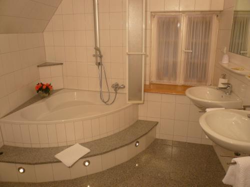 Elektro-Hotel Rosenhaus Gmbh Velbert Bagian luar foto